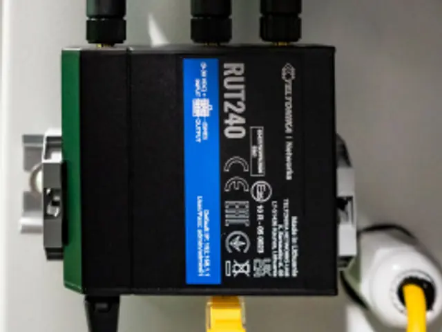 Industrial router for connecting a car wash to the internet