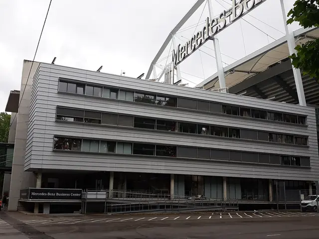 Exhibition floor of the Mercedes-Benz Museum