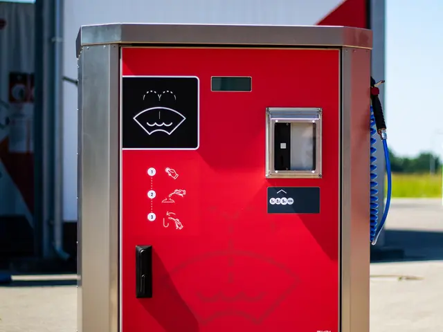 BKF windscreen washer fluid dispenser – photo 01