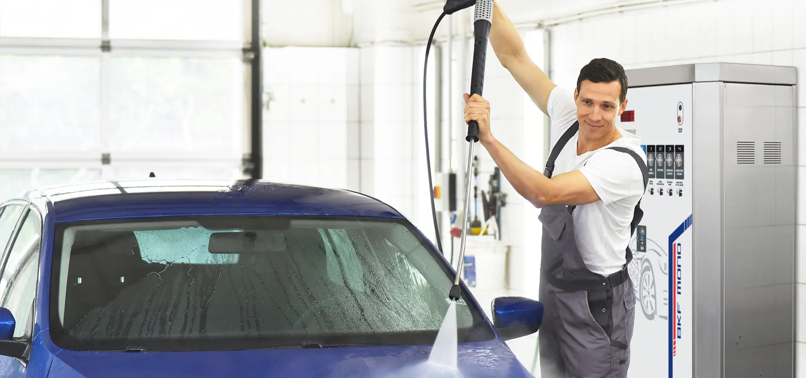 BKF Mono compact touchless car wash