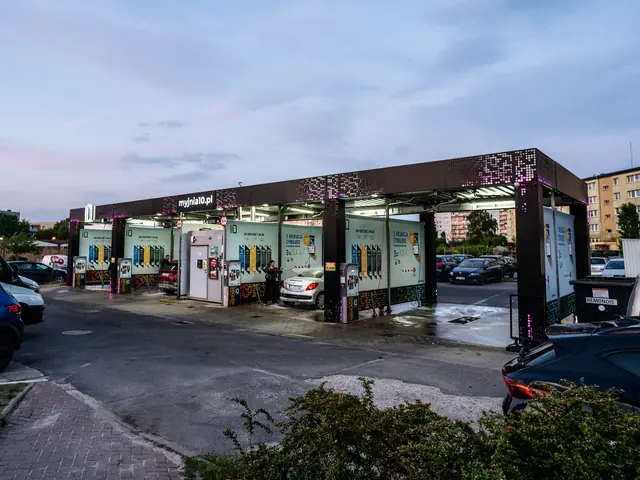 BKF touchless car wash Szczecin, Jasna Street – exterior view at dusk